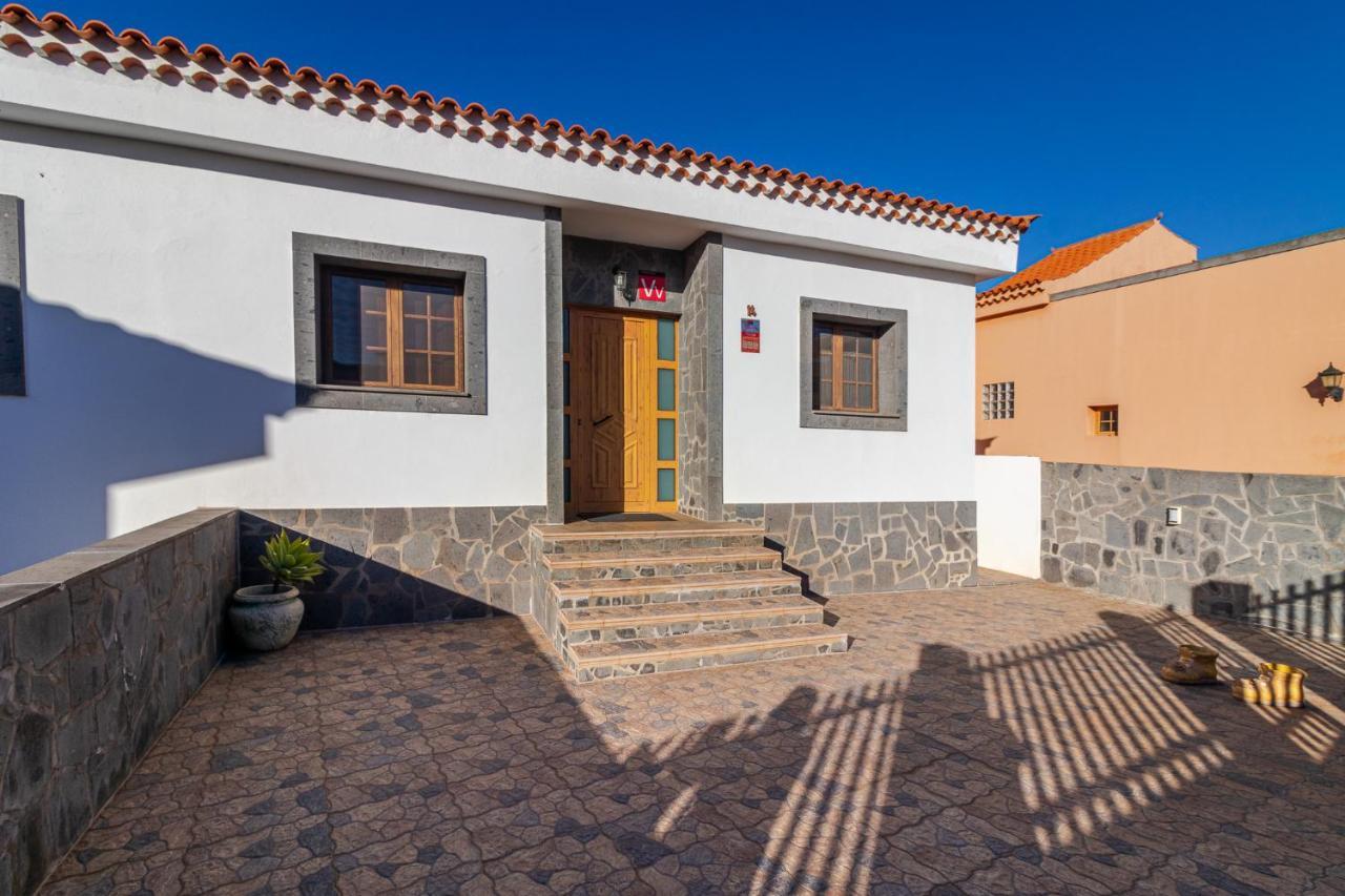 Villa De Pino Firgas Exterior photo
